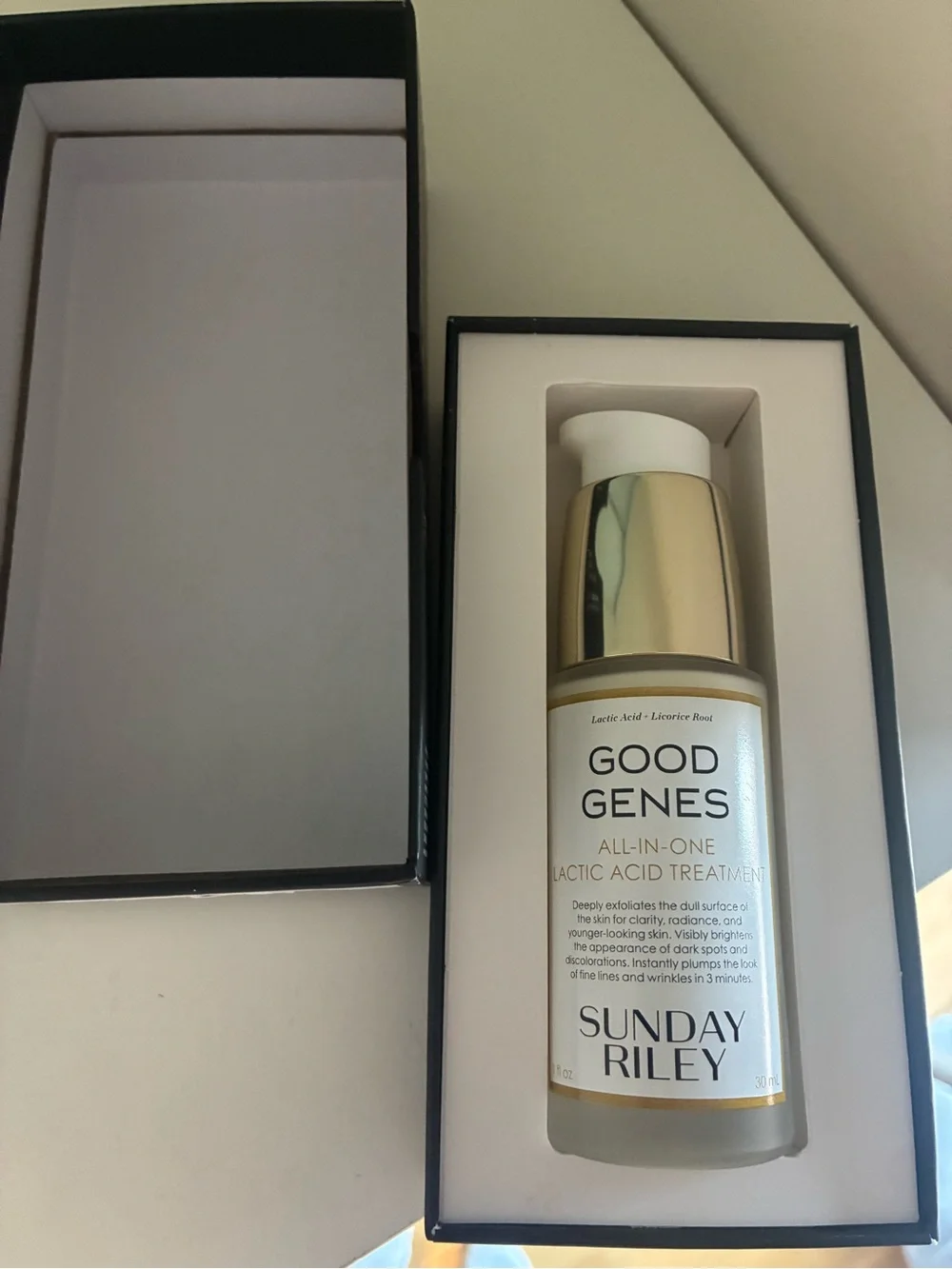 Sunday Riley Good Genes Lactic Acid Treatment — White & Teal